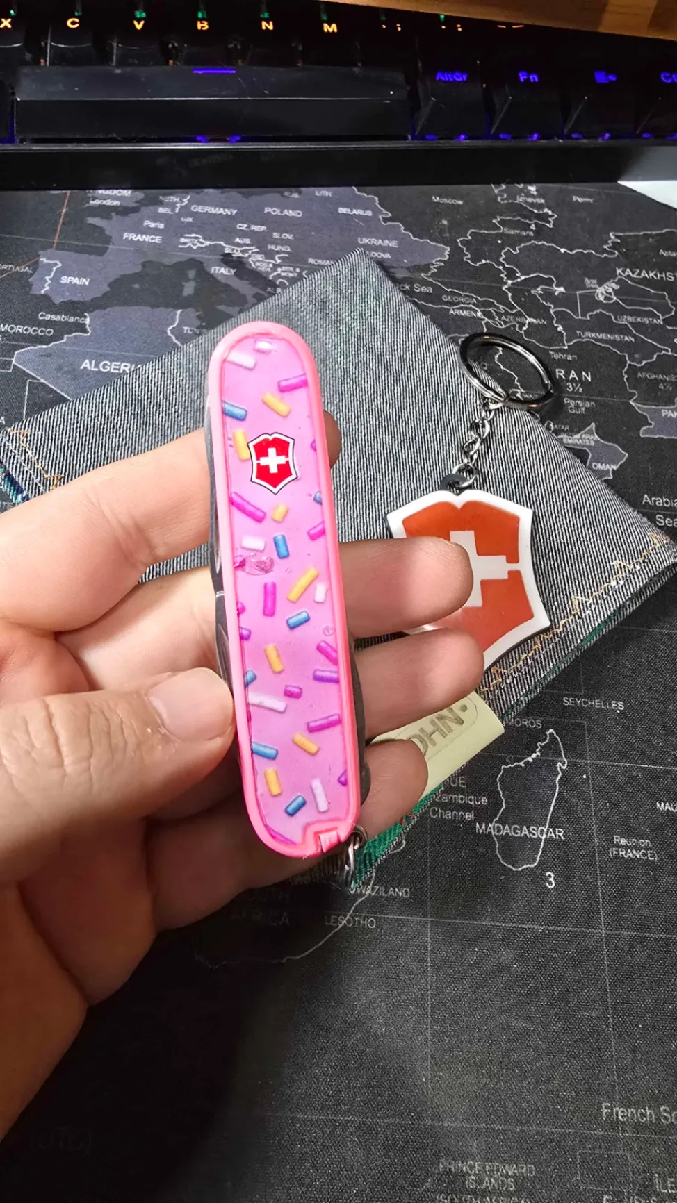 Cachas personalizadas Victorinox 91mm fabricadas por Don John Chile